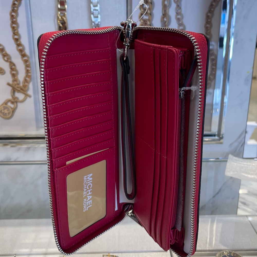 MICHAEL KORS Lg Pebbled Leather Continental Wallet Wristlet Phone
Dark Raspberry - Picture 15 of 16